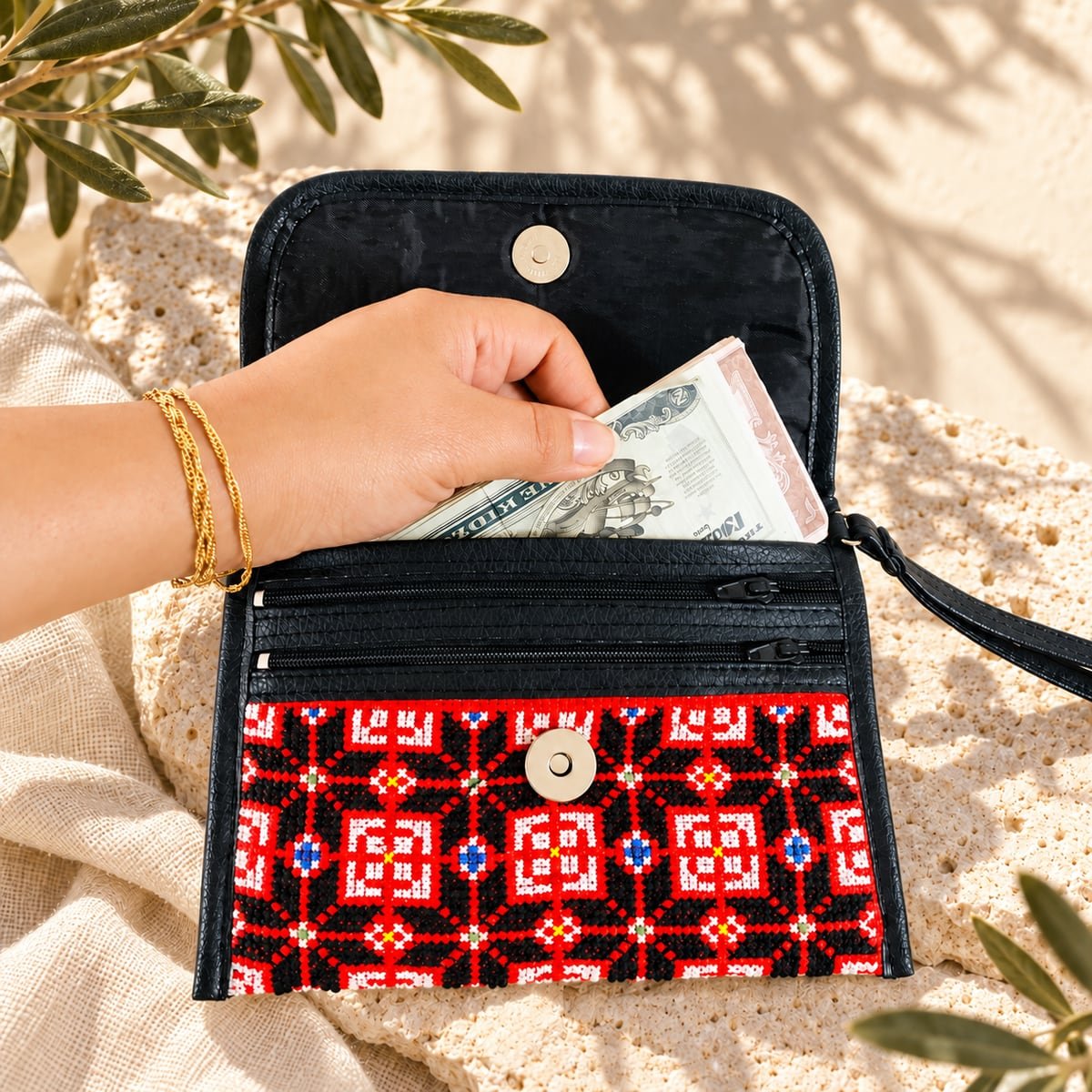 Red White Purse - Image 3