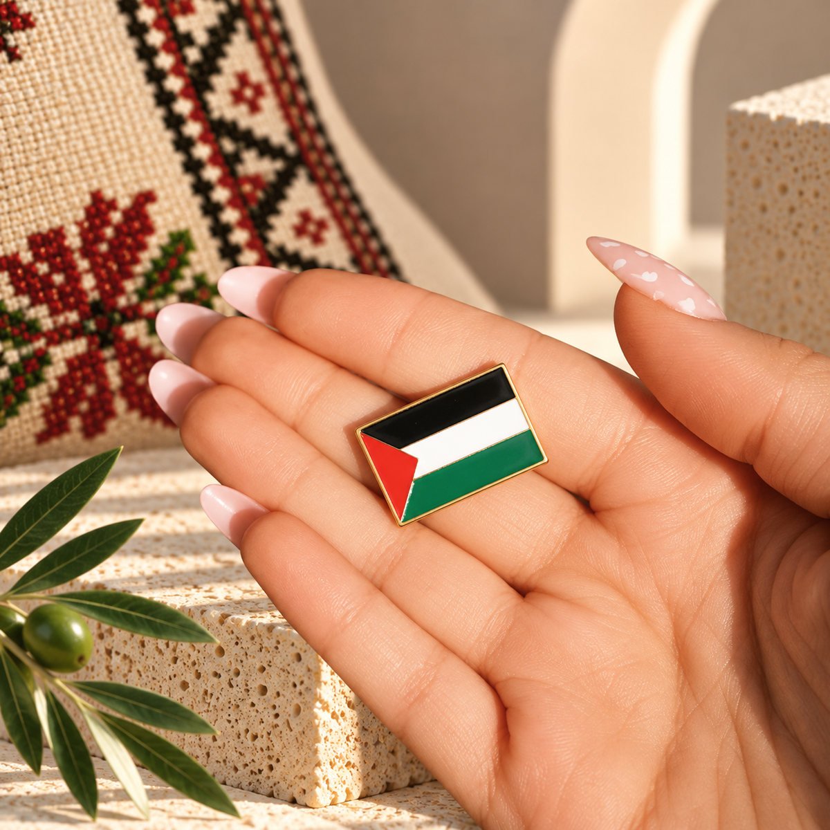 Palestine Flag Pin - Image 4