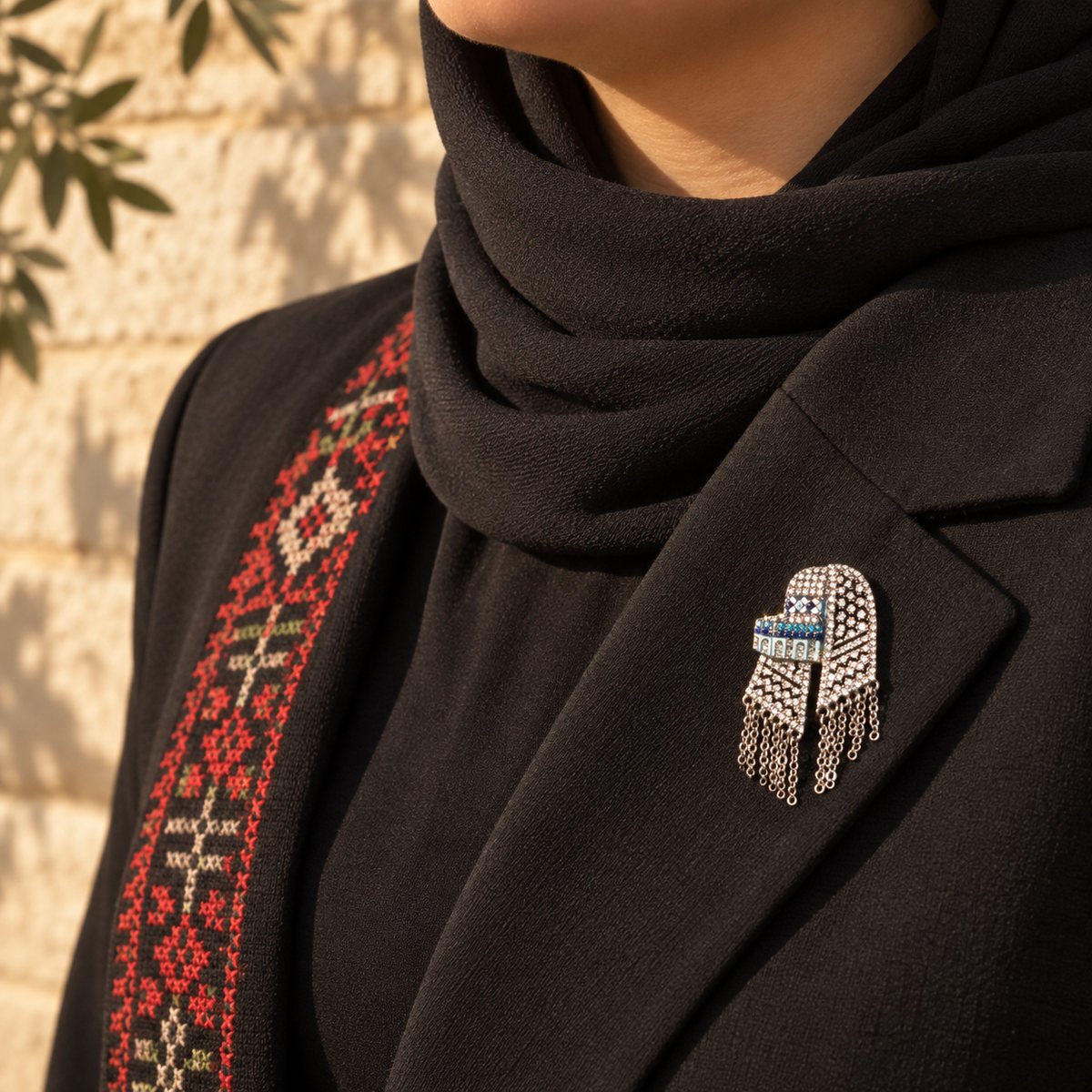 Keffiyeh Chain Brooch Silver - Image 2