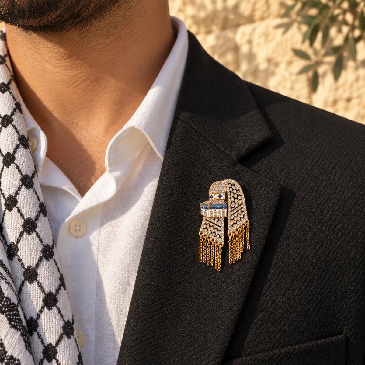 Keffiyeh Chain Brooch Gold - Image 3